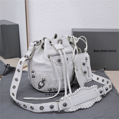 Women’s Le Cagole XS Bucket Bag In Arena Lambskin White Color