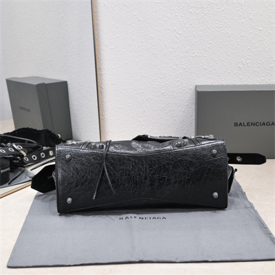 Women’s NEO Cagole City Small Handbag In Arena Lambskin Black Color