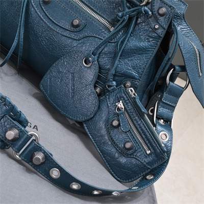 Women’s NEO Cagole City Small Handbag In Arena Lambskin Malachite Color