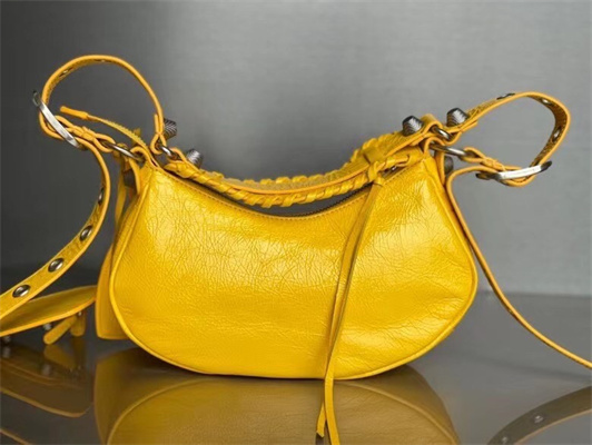 Women’s Le Cagole XS Shoulder Bag In Arena Lambskin Yellow Color