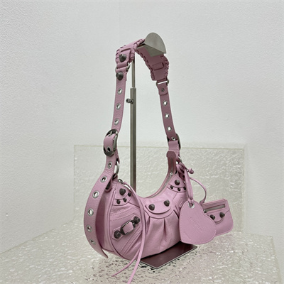 Women’s Le Cagole XS Shoulder Bag In Arena Lambskin Sakura Color