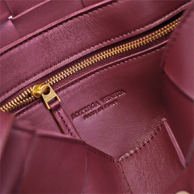 BV Cassette Cross Body Bag In Lambskin Barolo Color