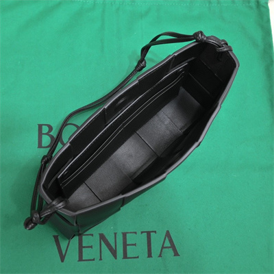 BV Cassette Pouch With Strap In Calfskin Black Color