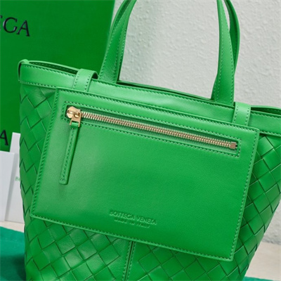 BV Small Flip Flap Tote Bag In Lambskin Leather Parakeet Color