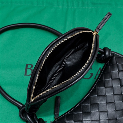 BV Small Gemelli Shoulder Bag In Lambskin Leather Black Color
