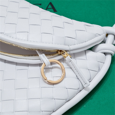 BV Medium Gemelli Shoulder Bag In Lambskin Leather White Color