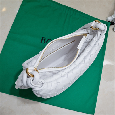 BV Medium Gemelli Shoulder Bag In Lambskin Leather White Color