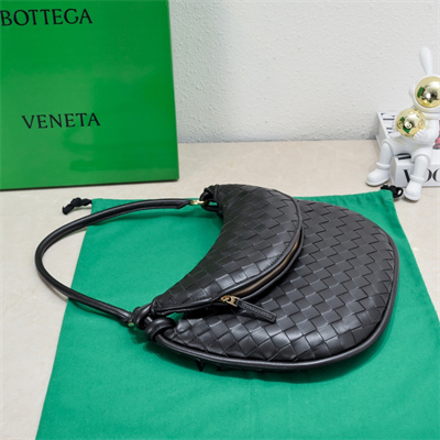 BV Medium Gemelli Shoulder Bag In Lambskin Leather Black Color
