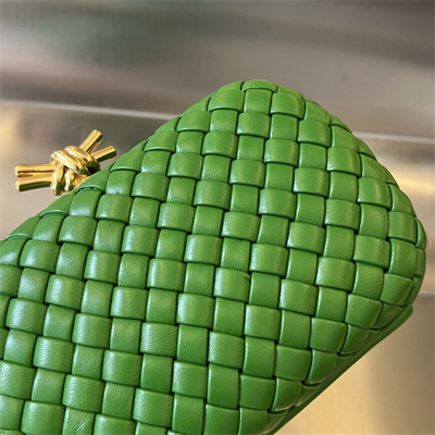 BV Knot Clutch In Lambskin Leather Avocado Color