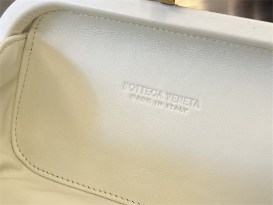 BV Knot Clutch In Calfskin Leather Wrinkled White Color