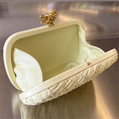 BV Knot Clutch In Calfskin Leather Wrinkled Ice Cream Color