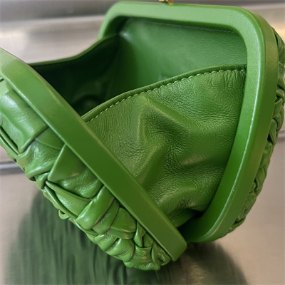 BV Knot Clutch In Calfskin Leather Wrinkled Avocado Color