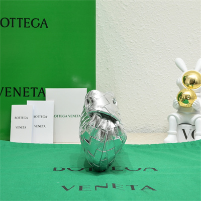 BV Candy Jodie In Lambskin Leather Silver Color