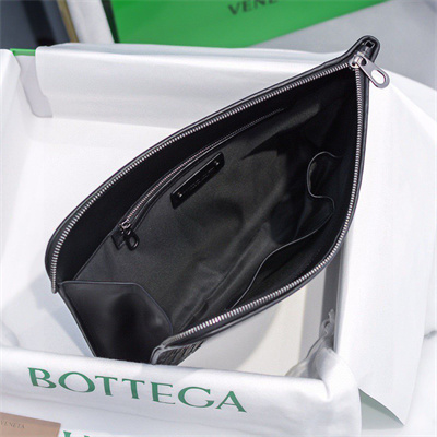 BV Zipper Pouch In Lambskin Leather Black Color 80-6