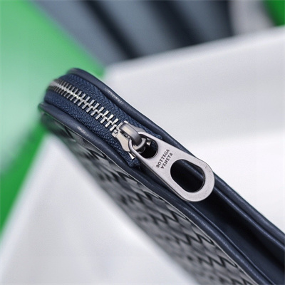 BV Zipper Pouch In Lambskin Leather Navy Color 80-6