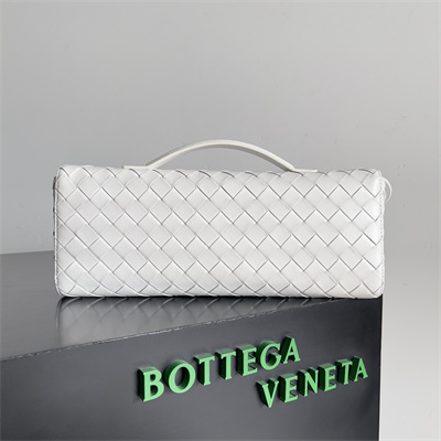 BV Long Clutch Andiamo With Handle In Lambskin Leather White Color