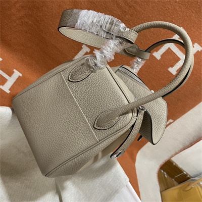 Lindy Bag Taurillon Clemence Leather 26/30CM Silver Tone Metal In Tourterelle Color HS