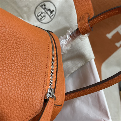 Lindy Bag Taurillon Clemence Leather 26/30CM Silver Tone Metal In Orange Color HS