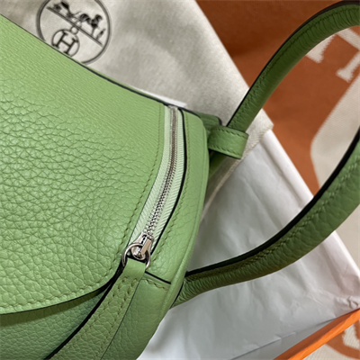 Lindy Bag Taurillon Clemence Leather 26/30CM Silver Tone Metal In Vert Criquet Color HS