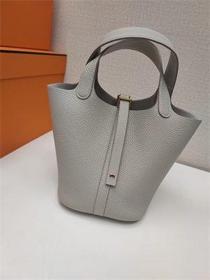 Picotin Lock Bag Togo Leather 18/22CM Gold/Silver Tone Metal In Pearl Grey Color HS