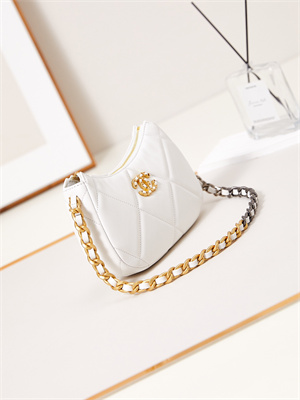 CHANEL 19 CLUTCH WITH CHAIN Shiny Lambskin, Gold-Tone, Silver-Tone & Ruthenium-Finish Metal White AP3763