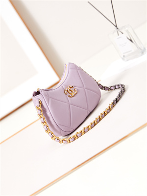 CHANEL 19 CLUTCH WITH CHAIN Shiny Lambskin, Gold-Tone, Silver-Tone & Ruthenium-Finish Metal Lilac AP3763