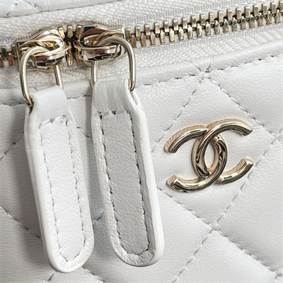 Chanel Small Vanity Case With Chain Lambskin Gold Tone Metal White AP2198