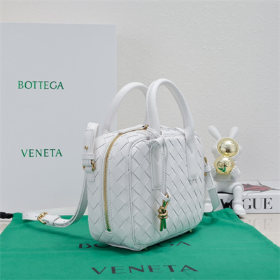 BV Small Getaway Top Handle Bag Lambskin White