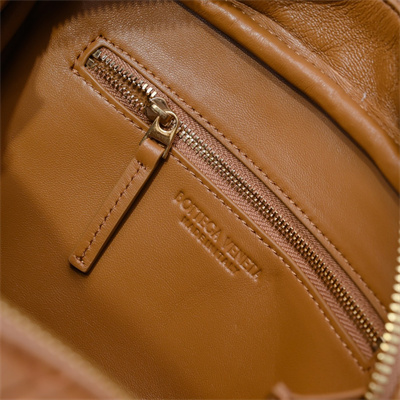 BV Small Getaway Top Handle Bag Lambskin Dk Praline