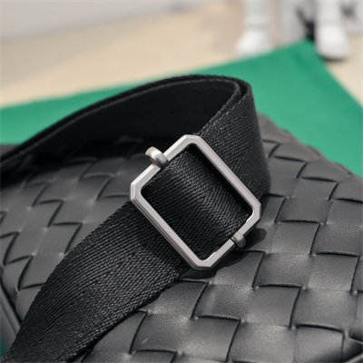 BV Small Intrecciato Camera Bag Calfskin Black