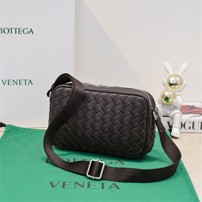 BV Small Intrecciato Camera Bag Calfskin Fondant