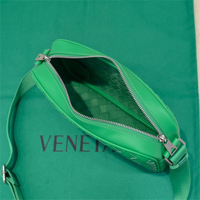 BV Small Intrecciato Camera Bag Calfskin Parakeet