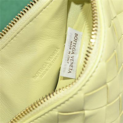 BV Candy Wallace Bag Calfskin Ice Cream