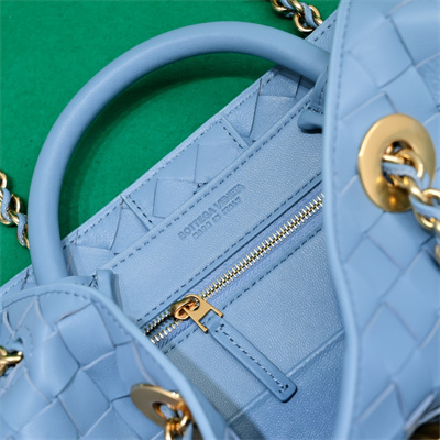 BV Small Andiamo Top handle bag With Chain Lambskin Leather Dip