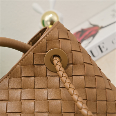 BV Small Andiamo Top handle bag Lambskin Leather Cognac