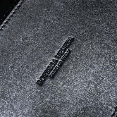 BV Medium Andiamo Top handle bag Lambskin Leather Black