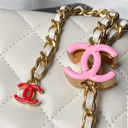 Chanel Wallet On Chain Shiny Lambskin, Enamel & Gold-Tone Metal White AP3938