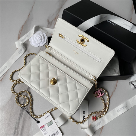 Chanel Wallet On Chain Shiny Lambskin, Enamel & Gold-Tone Metal White AP3938