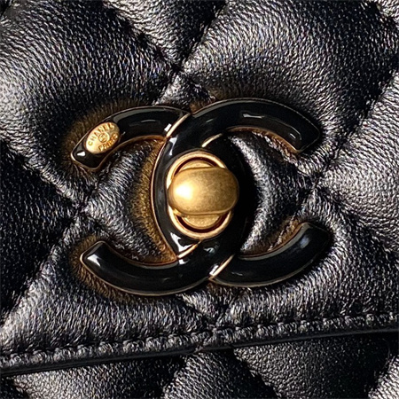 Chanel Wallet On Chain Shiny Lambskin, Enamel & Gold-Tone Metal Black AP3938