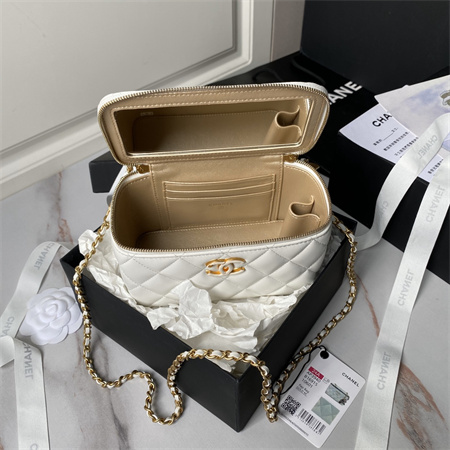 Chanel Vanity Case Lambskin Enamel & Gold-Tone Metal White AP3940