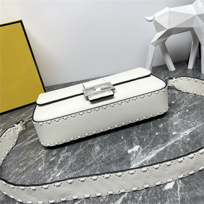 Fen.di BaguetteSelleria bag with 612 hand-sewn topstitches