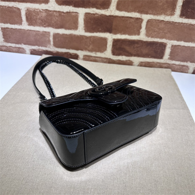 Gu.cci GG Marmont  Small  Shoulder Bag Black Patent 446744