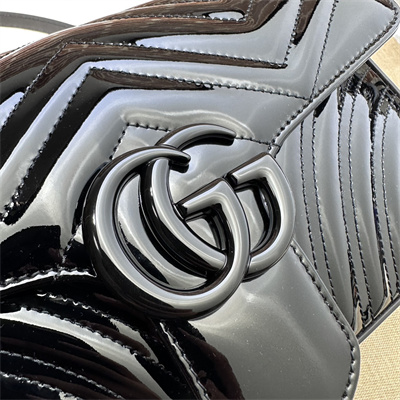 Gu.cci GG Marmont Medium Shoulder Bag Black Patent 443497