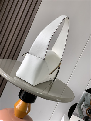 Loewe Puzzle Hobo Bag In Classic Calfskin