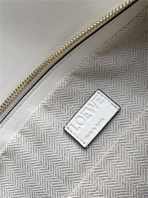 Loewe Puzzle Hobo Bag In Classic Calfskin