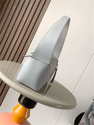 Loewe Puzzle Hobo Bag In Classic Calfskin