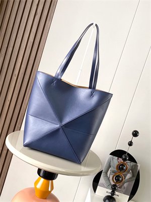 Loewe Medium Puzzle Fold Tote In Shinny Calfskin Anbyss Blue