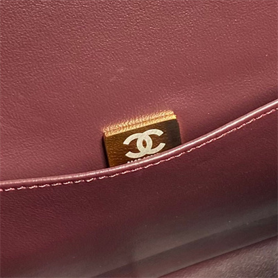 Cha.nel Small Tote Lambskin Burgundy AS5036