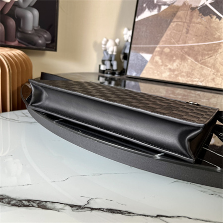 L.V Stand Pouch Damier Infini Black N64050