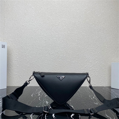 Prada Triangle leather shoulder bag Black Color 2VH155